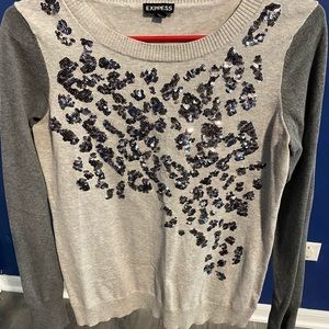EXPRESS Women’s Sweater - Size M